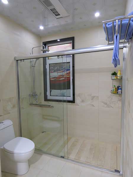 衛(wèi)生間裝修實(shí)景