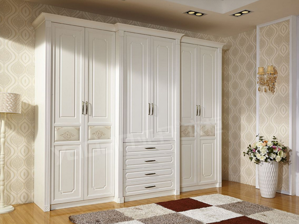 臥室衣柜價(jià)格一般多少錢?