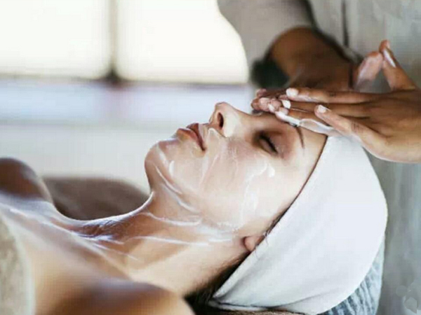 用鹽洗臉有什么好處？