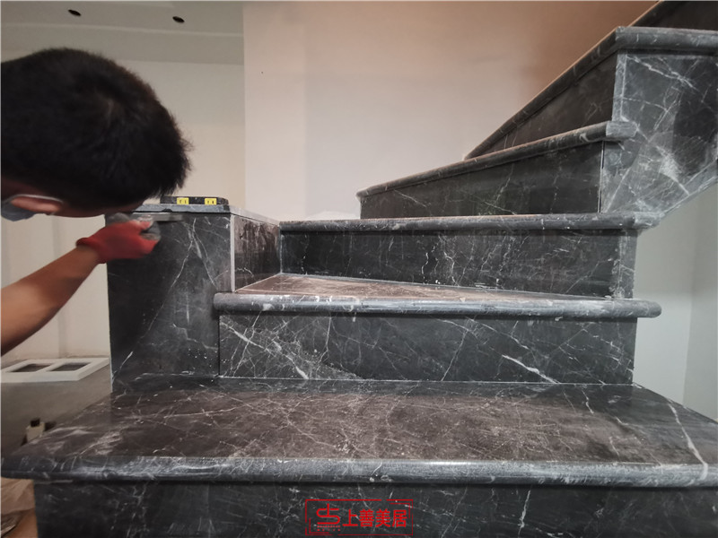 水榭花都躍層237平