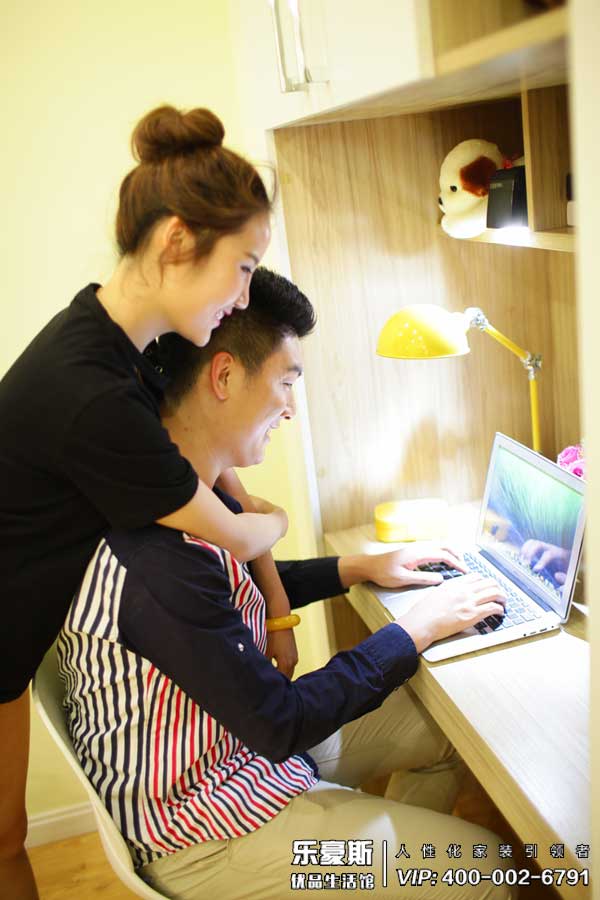 第二屆1024家裝節(jié)主播思達(dá)