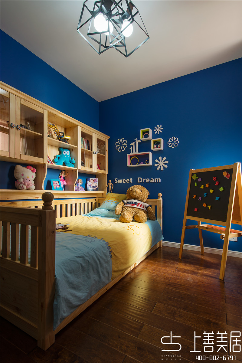 東巷小區(qū)80平混搭